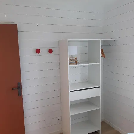 Etablissement Chez Jules * アンブレウーズ